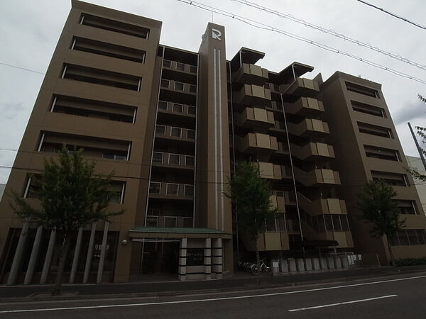 ラドーニ守山風の館