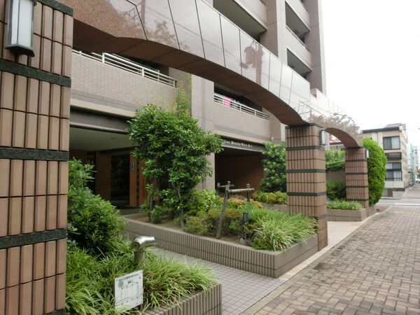 【ライオンズマンション大曽根第3】前面道路