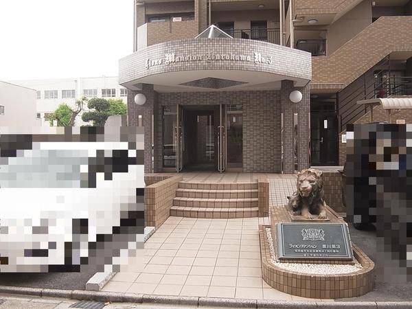 【ライオンズマンション黒川第３】エントランス