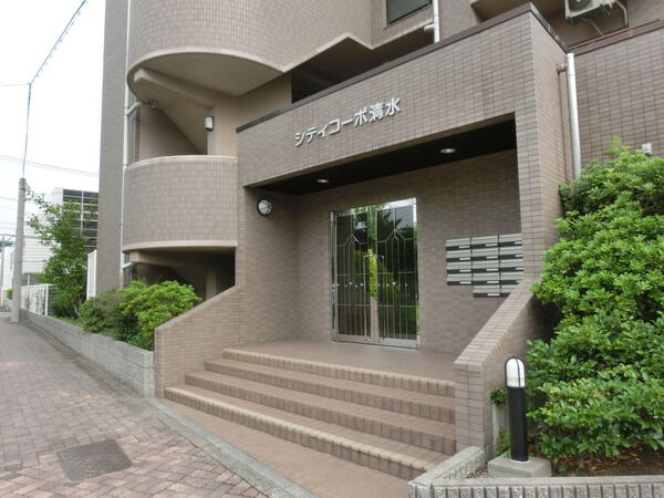 【シティコーポ清水】アプローチ