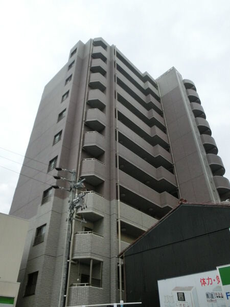 【ラドーニ清水】外観全景