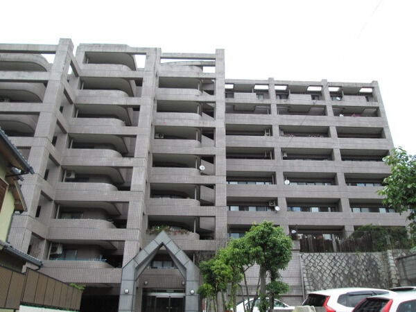 【アートハウス明大寺】外観写真