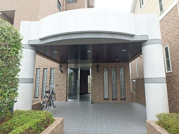 ファミール日進五番館 3枚目 ファミール日進五番館