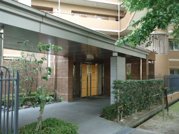 【Tステージ三好ヶ丘】エントランス付近