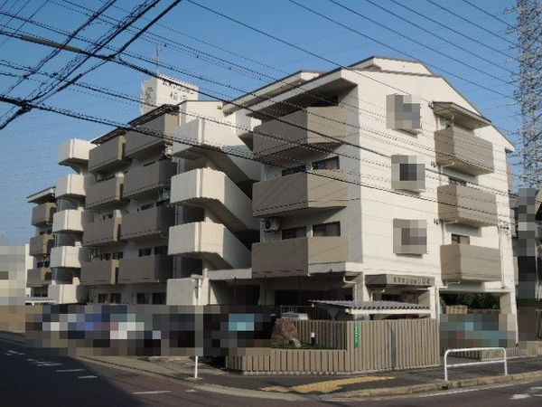 【真栄マンション植田】外観です。