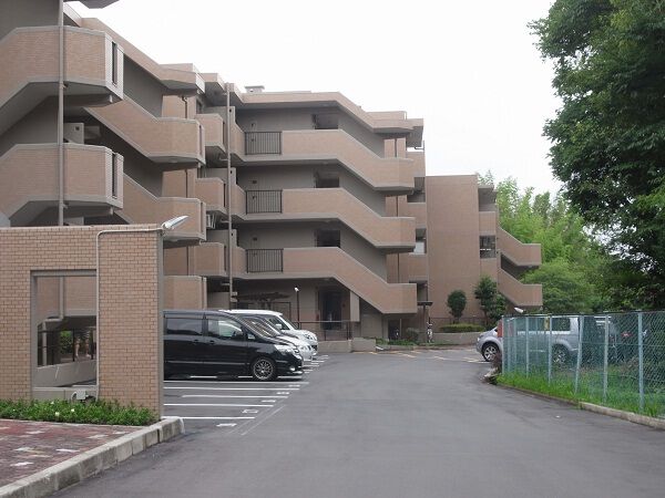 ユニーブル鳴海セゾン