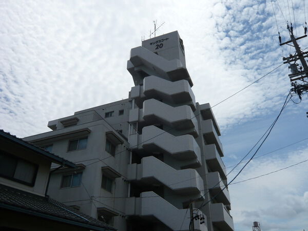 キングスコート名和