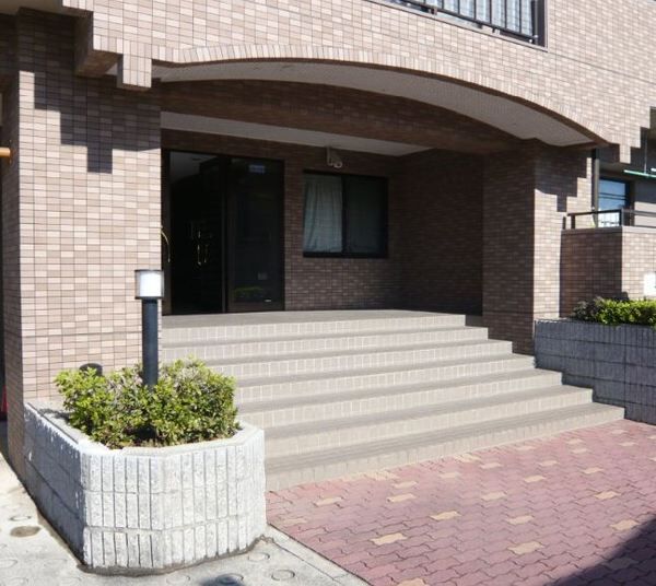 ネオハイツ名和