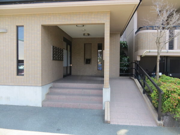 【アーバンライフ南栄】マンション入り口