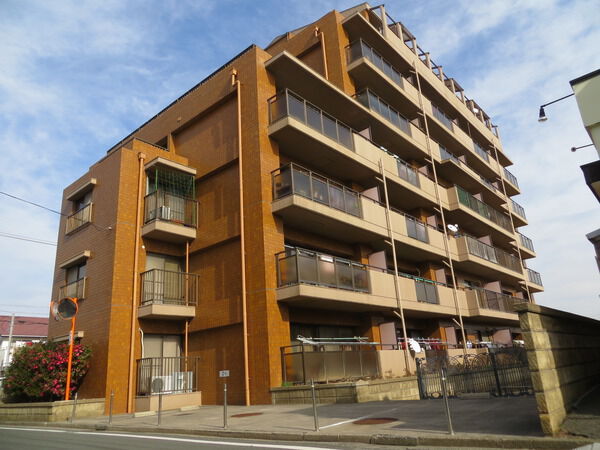 【エスポール弥生】外観画像