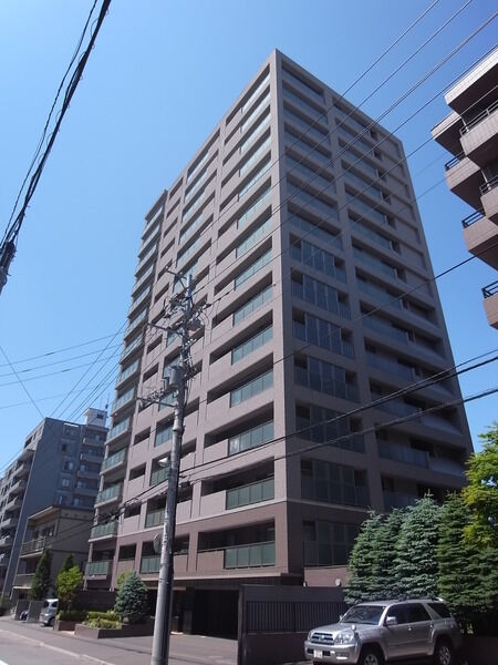 ライオンズ円山公園プレミアーク 2枚目 ライオンズ円山公園プレミアーク