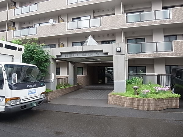 ヴェルビュ白石