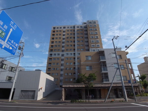 エクセルシオール美香保公園