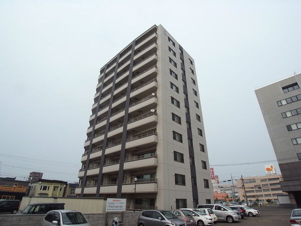 ル・ケレス駅前スクエア