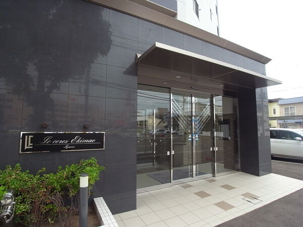 ル・ケレス駅前スクエア