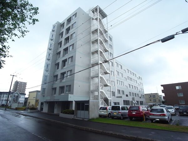 ファミール栄町