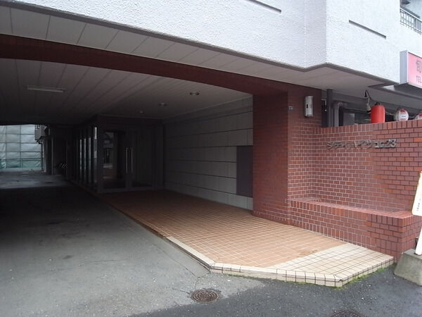 【シティハイツ北２３条】エントランス