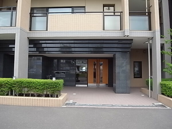 【ル・ケレス百合が原公園】エントランス 【ル・ケレス百合が原公園】エントランス