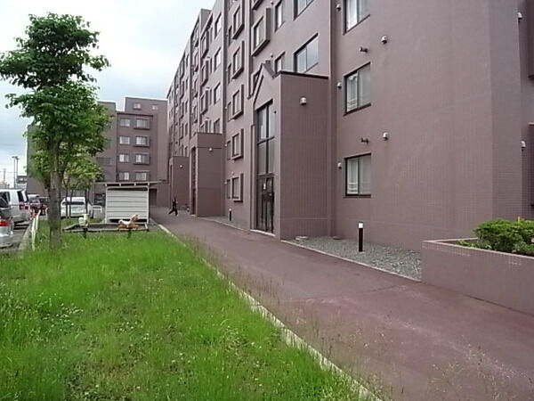 【愛拾番館】アプローチ 【愛拾番館】アプローチ