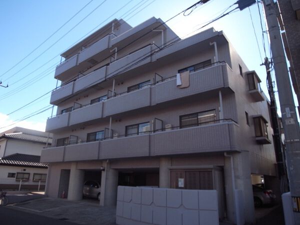 ロイヤルヒルズ泉中央