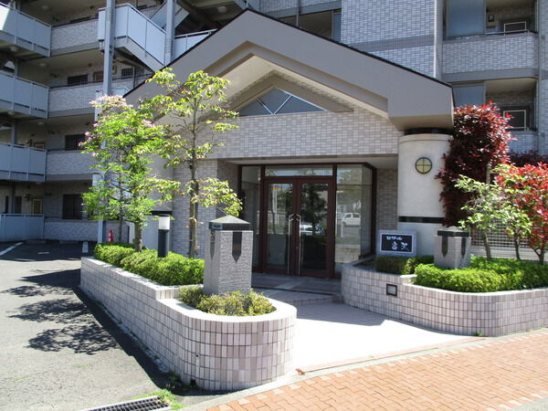 【セザール富沢】エントランスアプローチ 【セザール富沢】エントランスアプローチ
