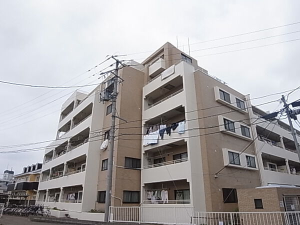 エクレール小松島