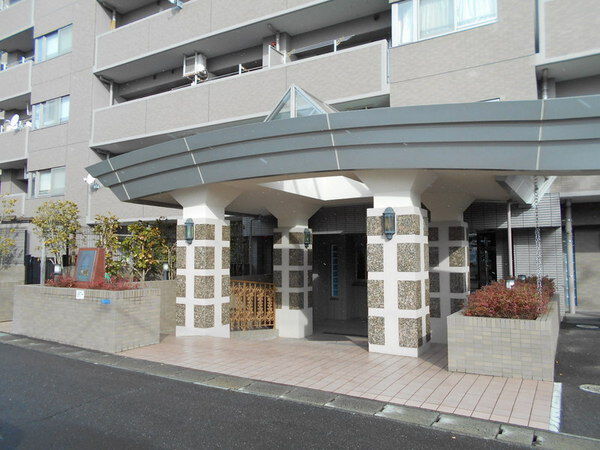 【ネオグランデ八幡ウエストヒルズ】エントランス