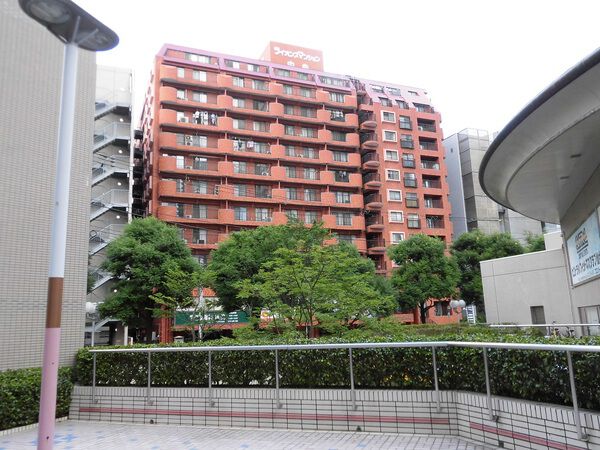 【ライオンズマンション中央】外観2