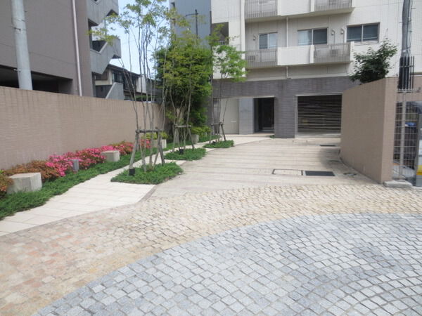 【プラウド青葉土樋】エントランス