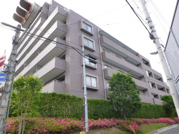 【ファミール中島丁】外観