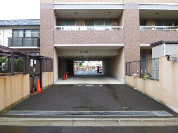 【D’クラディア仙台小田原】駐車場付近