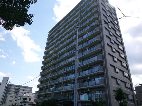 【ライオンズヒルズ榴ケ岡公園】外観 【ライオンズヒルズ榴ケ岡公園】外観