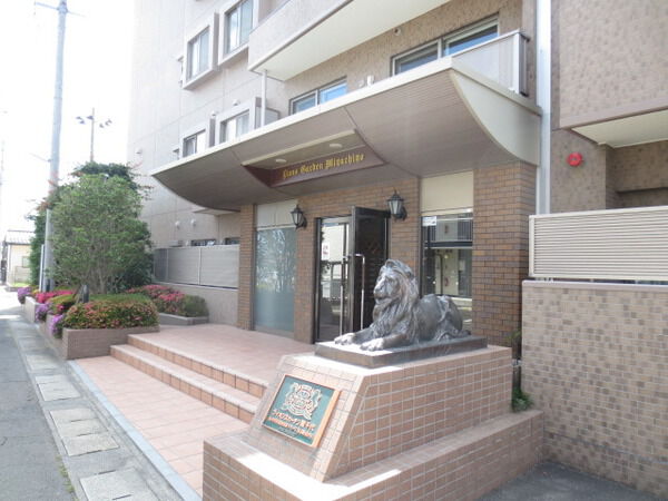 【ライオンズガーデン宮千代】エントランス 【ライオンズガーデン宮千代】エントランス