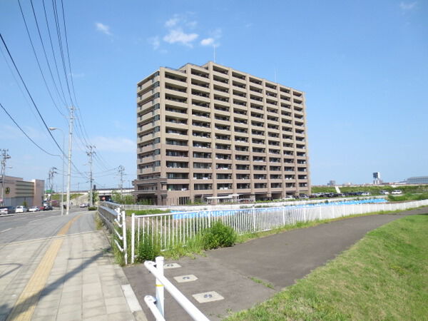 【ナイスパークフィールド小鶴新田】外観
