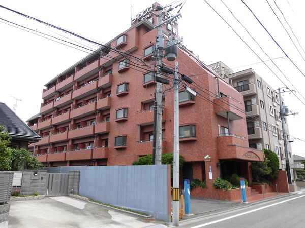 【ライオンズマンション一高前】外観