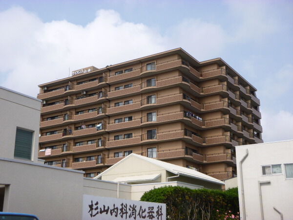 【ライオンズマンション中倉】外観