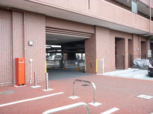 【ルミネール大和町】駐車場付近 【ルミネール大和町】駐車場付近