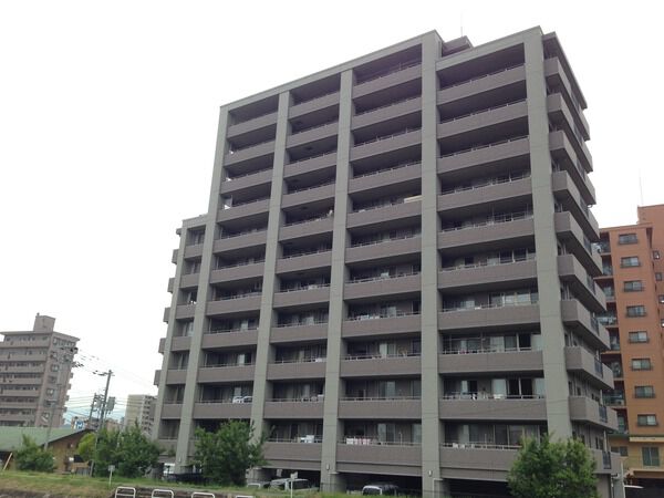 【グランシエロ五日市リバービュー】外観３