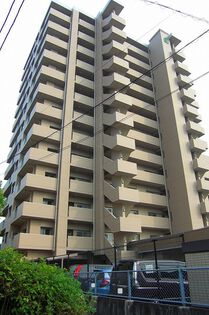 ルミナス地御前駅前望海楼