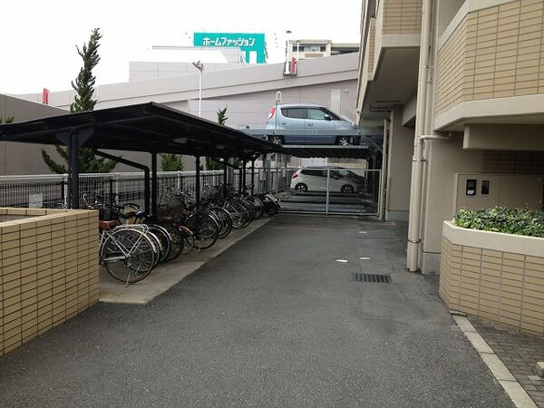 【フローレンス緑井】駐輪場