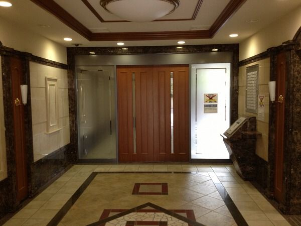 【フローレンス緑井グランドアーク弐番館】エントランス