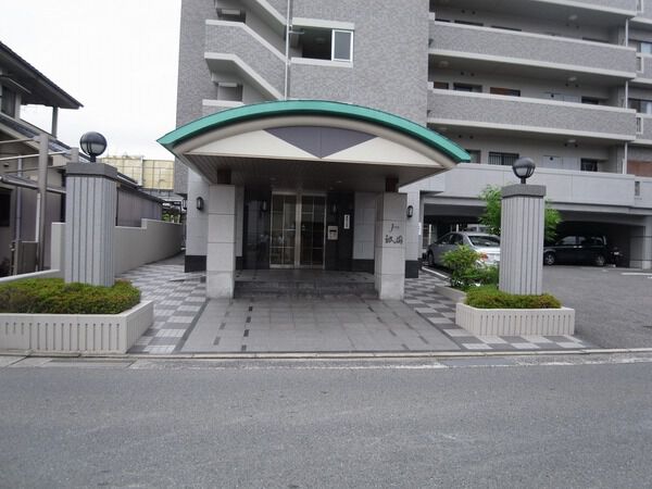 【Jシティ祇園】アプローチ