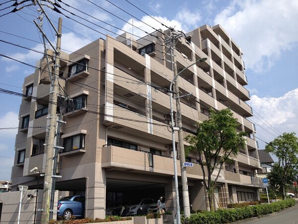 コモドヒル春日