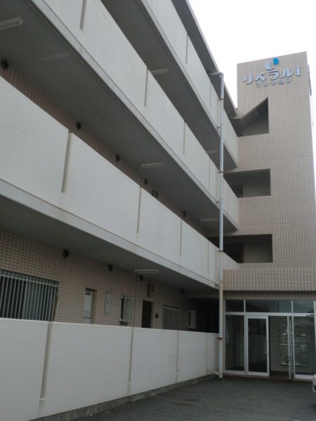 リベラルマンション白木原