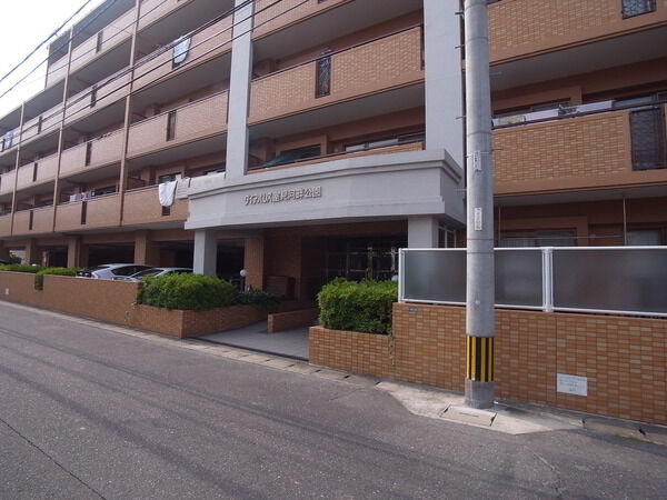 【ダイアパレス室見河畔公園】エントランス 【ダイアパレス室見河畔公園】エントランス