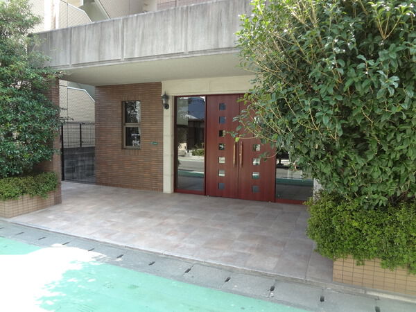 ロイヤルアーク室見