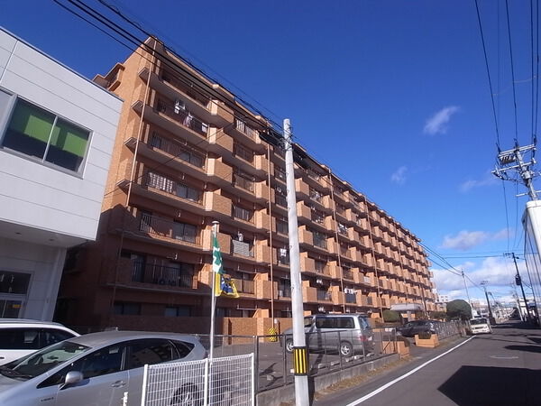 【ライオンズマンション宮城野】外観