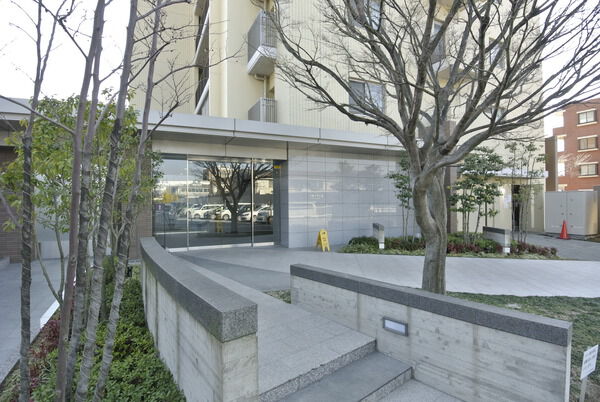 【イニシア大宮日進】エントランス 【イニシア大宮日進】エントランス