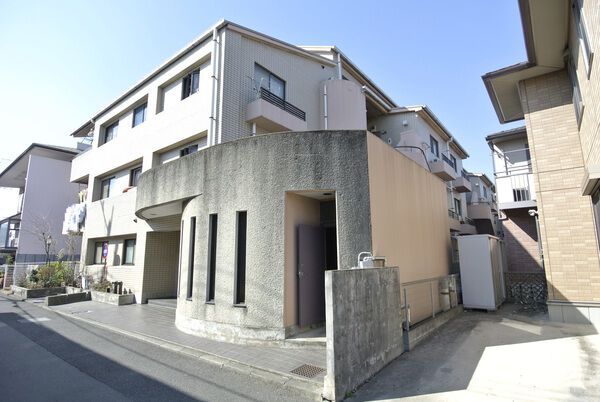 【いづみハイツ指扇】外観 【いづみハイツ指扇】外観