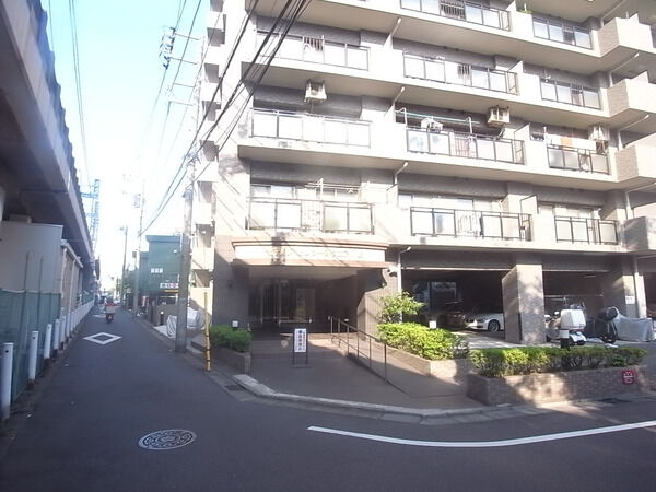 【ダイアパレスセンタースクエア川崎】エントランス前 【ダイアパレスセンタースクエア川崎】エントランス前